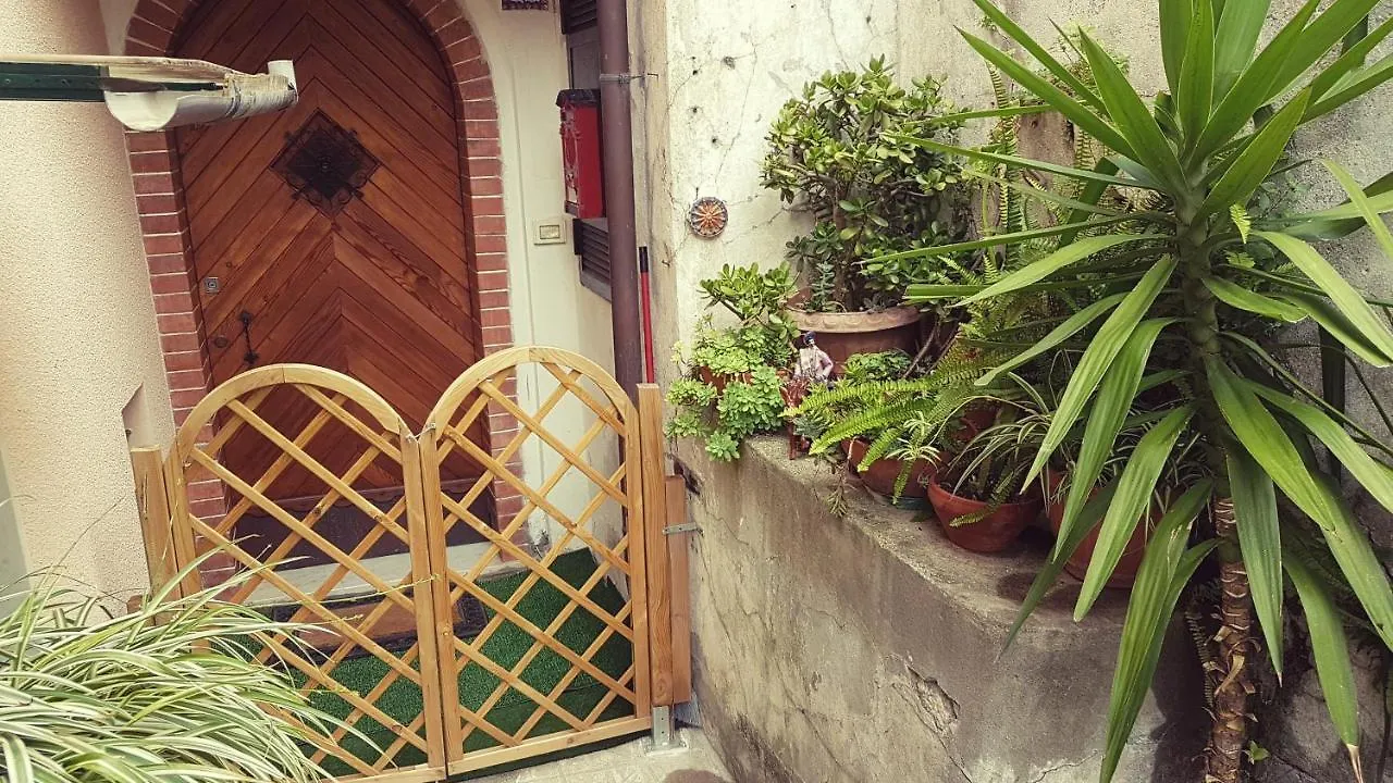 Zoagli, The House Of The Sun Apartment Italy
