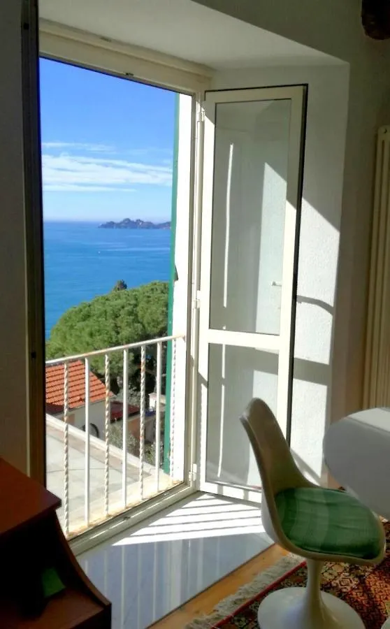Zoagli, The House Of The Sun Apartment Italy